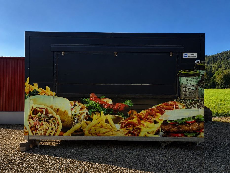 Przyczepa gastronomiczna 4 m x 2,20 m