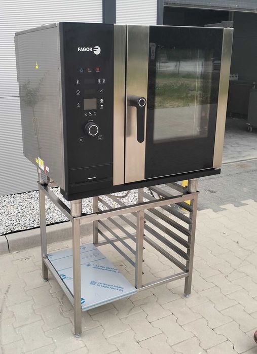 Piec konwekcyjno-parowy elektryczny z panelem cyfrowym 6xGN 1/1 FAGOR