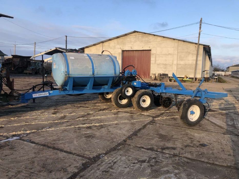 Аплікатор для внесення рідких добрив DMI Nutri-Placer