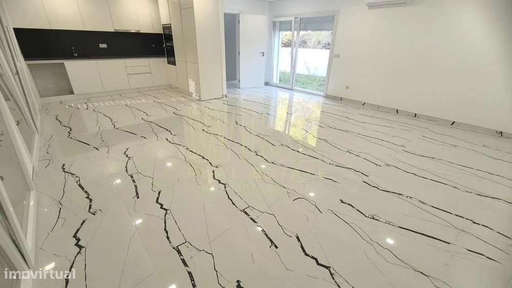 Moradia T4 Nova, em Antuzede