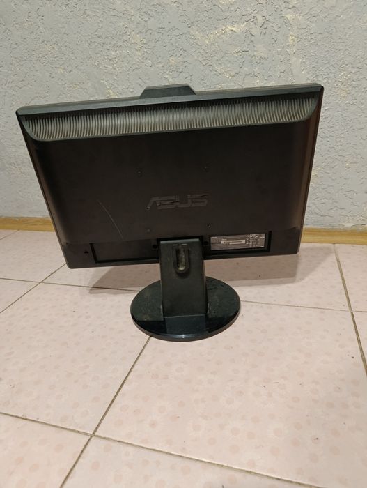 Монитор ASUS 19" VK193D со встроенной веб-камерой
