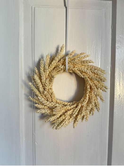 Різдвяний вінок з колосків пшениці, новорічний вінок