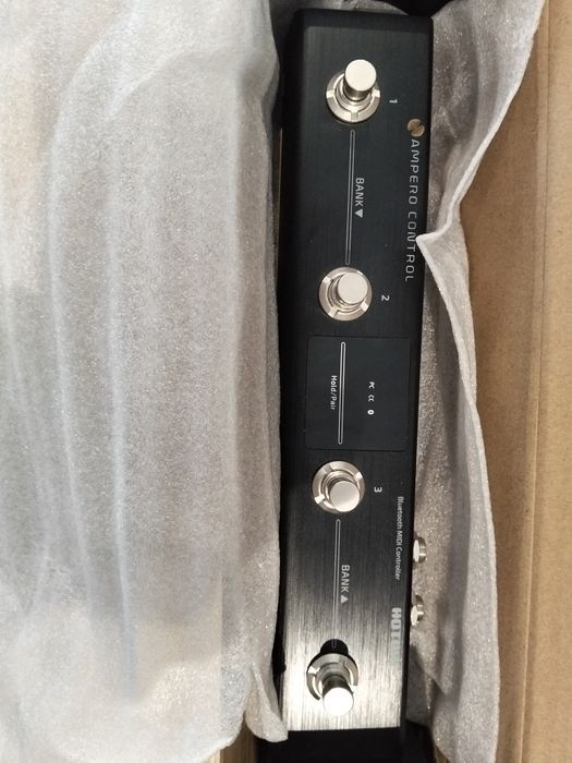 Pedaleira Midi Hotone Ampero Control