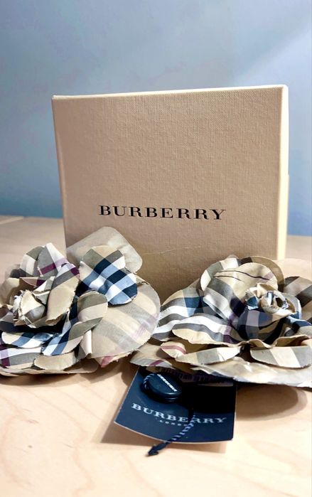 Elástico de cabelo/alfinete de peito Burberry