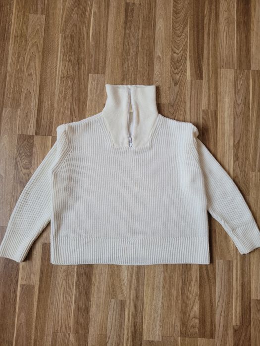 Светр з блискавкою