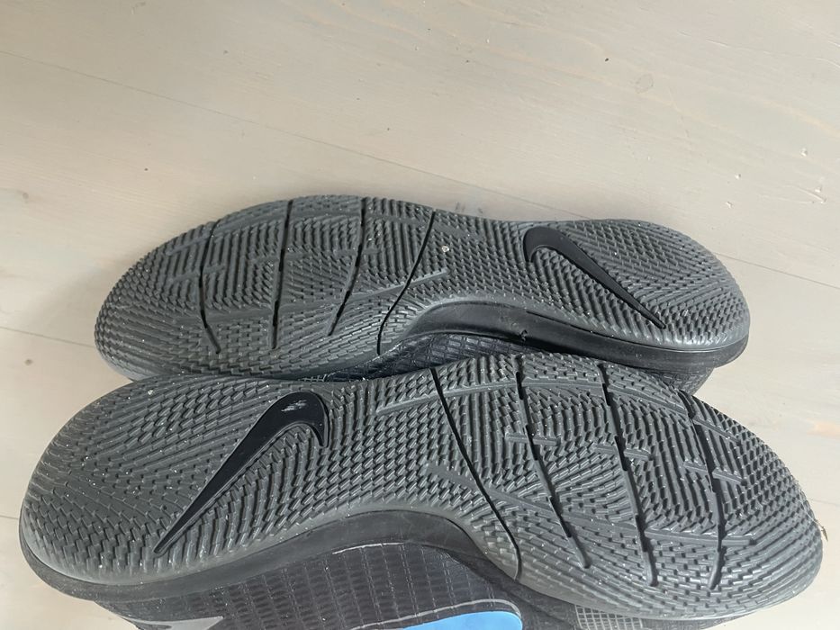 Buty piłkarskie halowe halówki Nike mercurial rozmiar 42