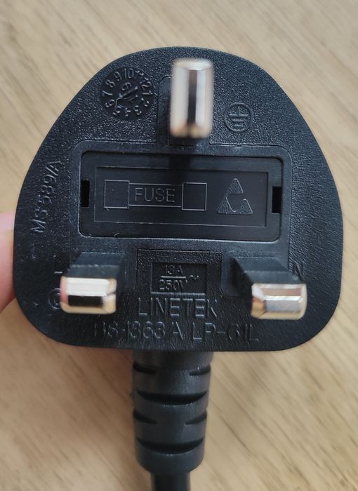 Kabel przewód zasilający angielski z wtyczką typu-G