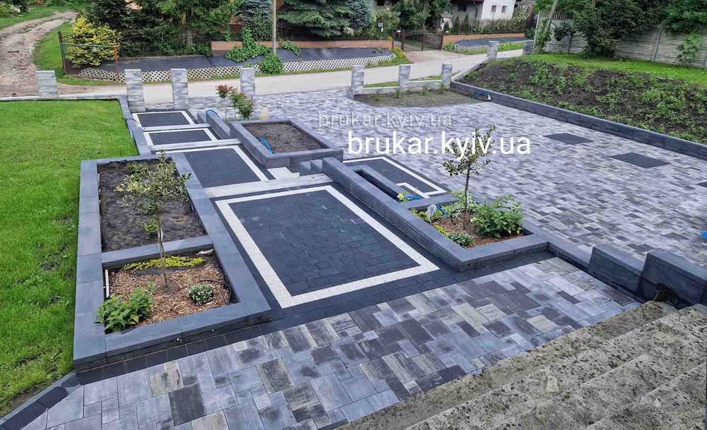 Укладка бруківки, керамограніту, тротуарної плитки