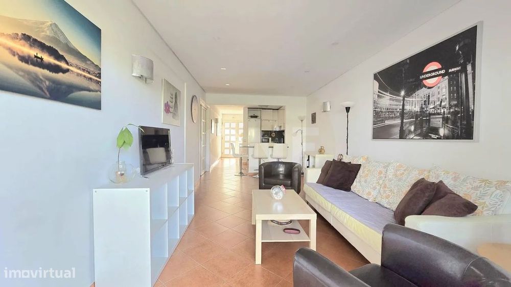 Apartamento T2 No Centro De Olhos De Água