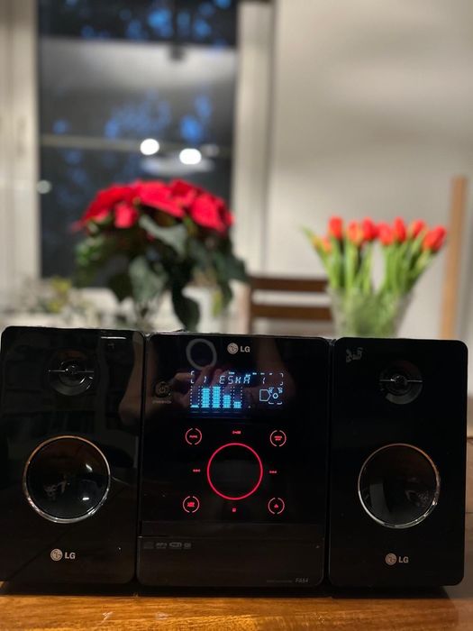 Wieża LG dotykowa FA64 DOU