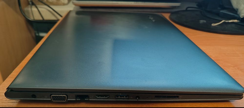Lenovo Ideapad 320-15/i5 7200/8GB RAM/GeForce 940 4 GB
