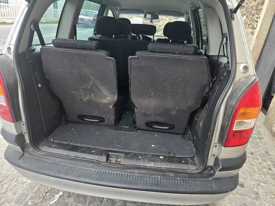 Carro  Opel Zafira 2001 7 lugares para venda 170 mil kilometros rodados
