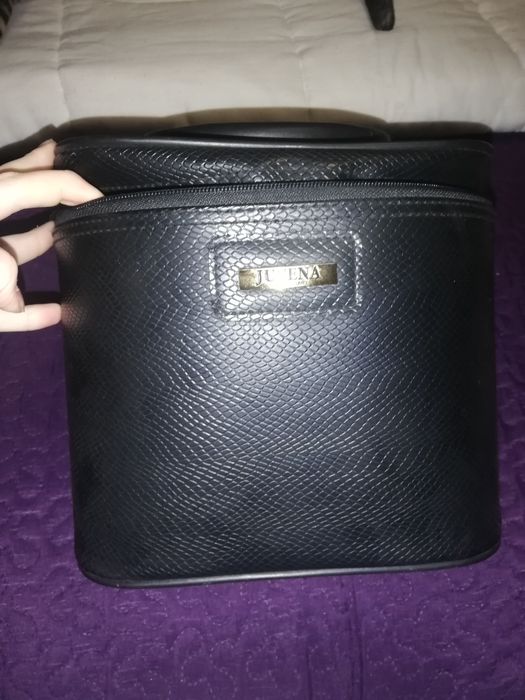 Necessaire preta -  marca juvena