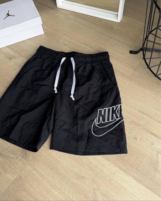 Шорти Nike dri fit, big Swoosh.