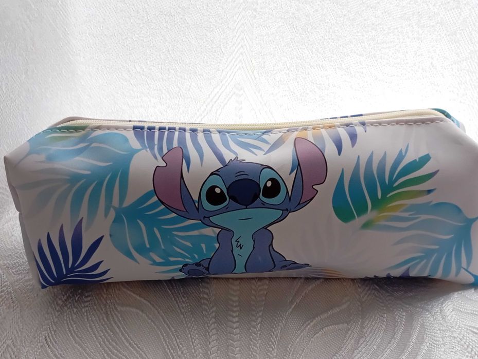 Conjunto de estojo e caderno