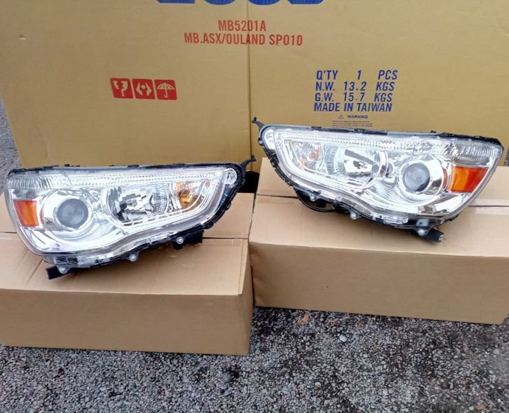 Решетка радиатора Mitsubishi ASX Outlander Sport USA 2013-2016