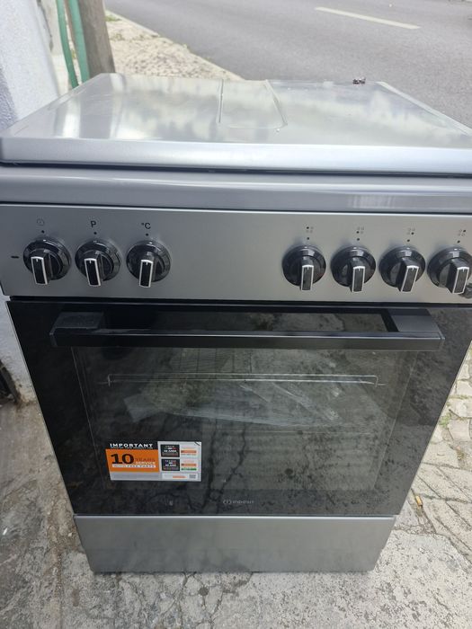 Fogão indesit gas +forno eléctrico