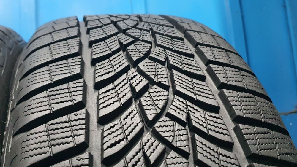 255/45 R20 Sprzedam opony zimowe Goodyear ! Rok 2024