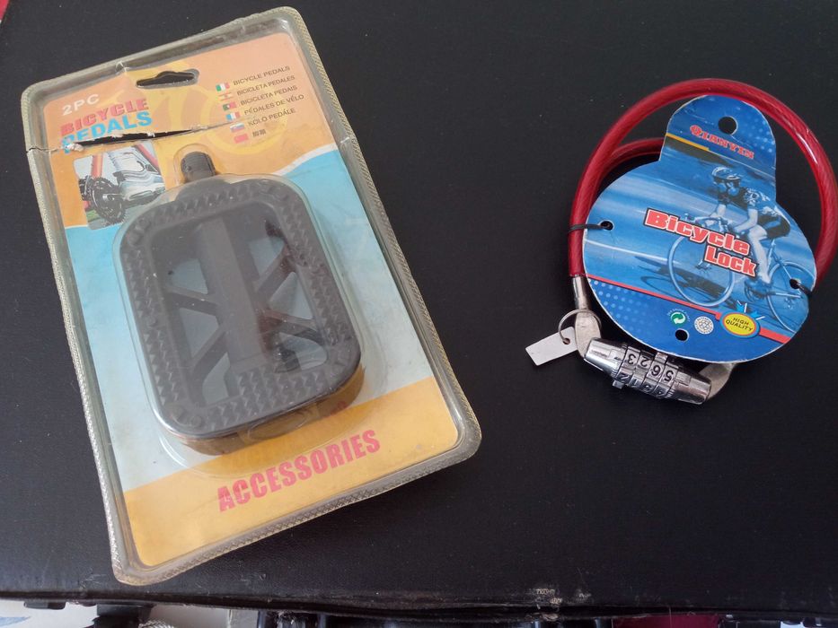 Camisola de Ciclismo Tamanho S, Berg + Cadeado + Pedais