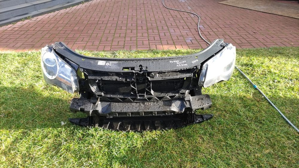 Pas przedni VW Touran lift 1.9 diesel kompletny z lampami