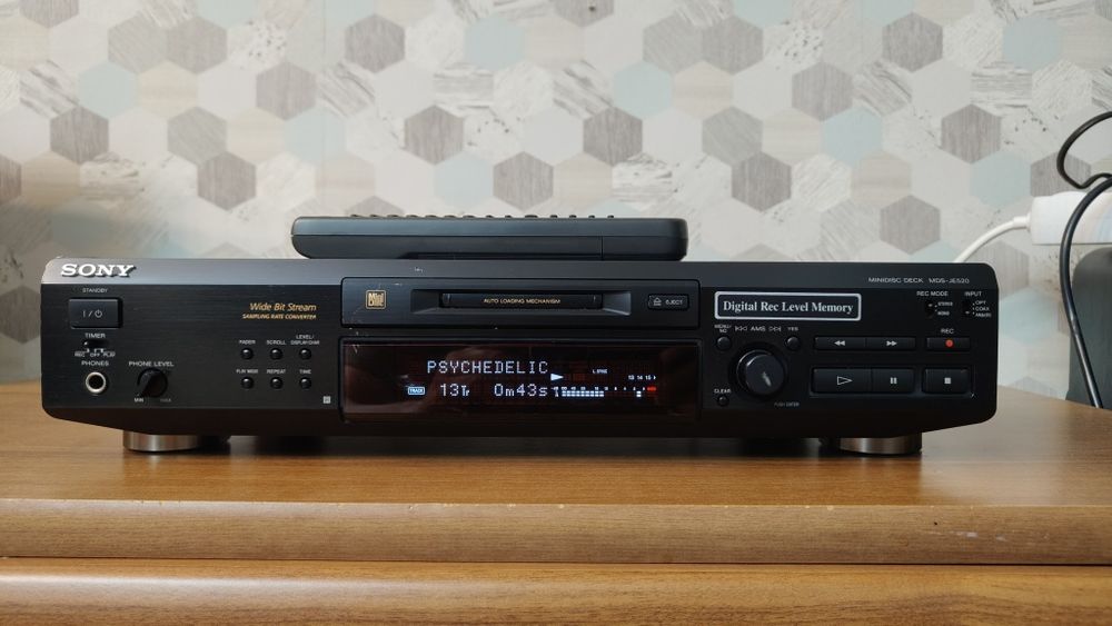 MiniDisc nagrywarka Sony MDS-JE520 z pilotem