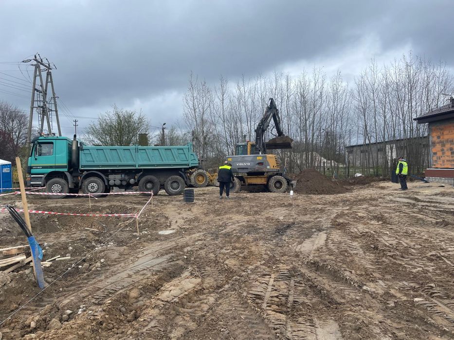 Usługi Koparką obrotową,  koparko-ładowarką, minikoparką, transport