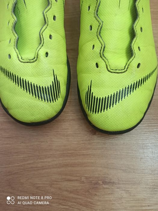 Buty halówki Nike r. 36 wkladka 23 cm