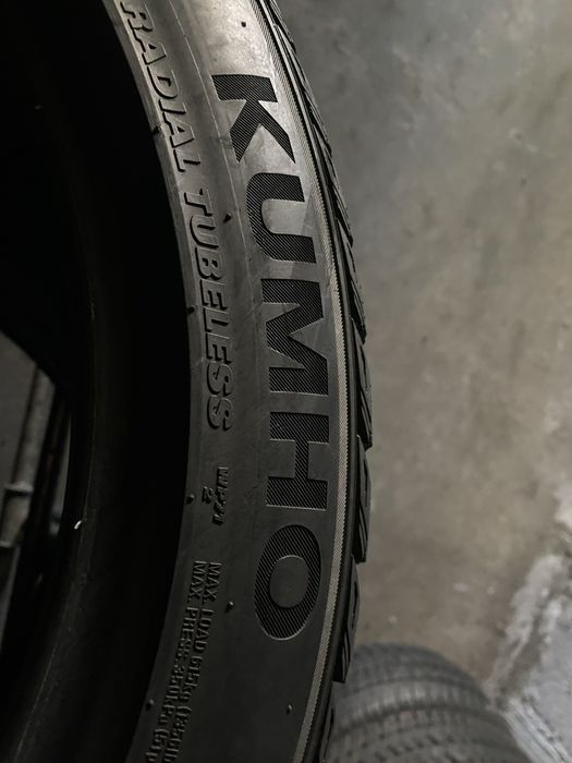 Шини 225/45/17 - 4шт Kumho WinterCraft WP71 зима