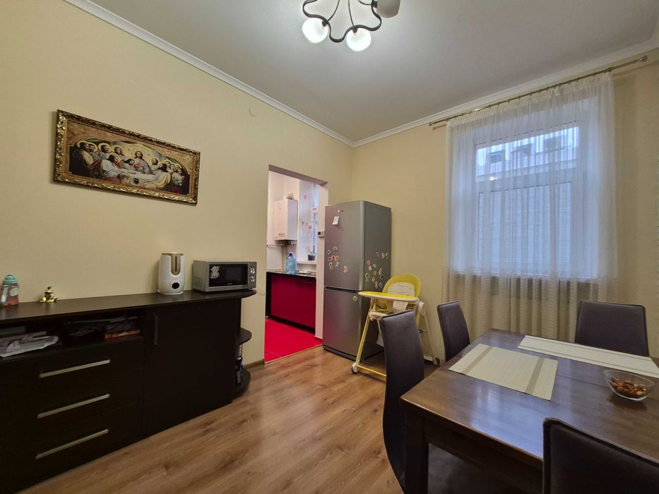 Ужгород. Продається 2-кімн.квартира на набережній. Центр.