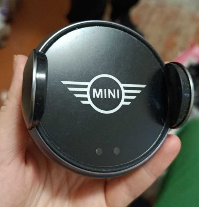 автомобільна бездротова зарядка Mini Cooper