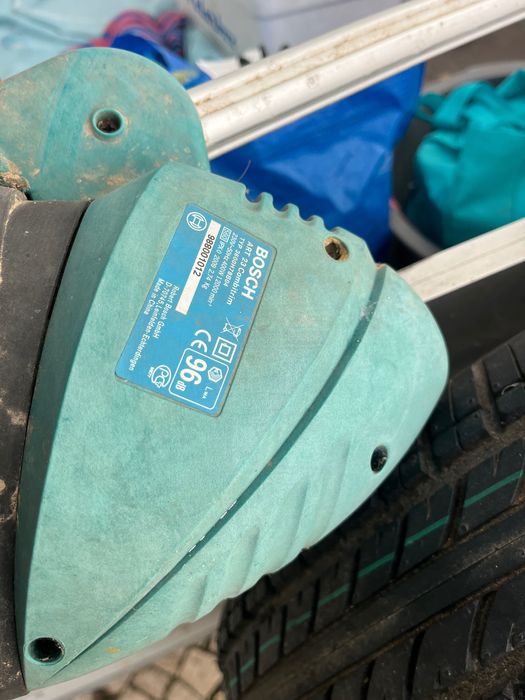 Roçadora eletrica bosch