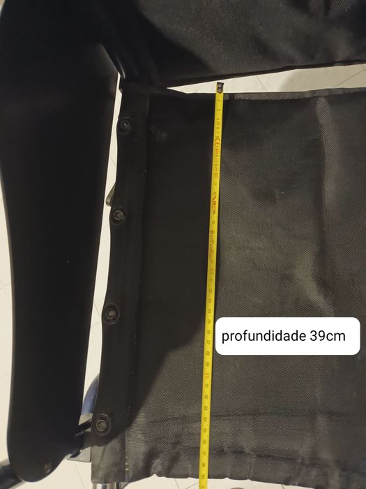 Cadeira de rodas Breezy 90- precisa de rodas da frente