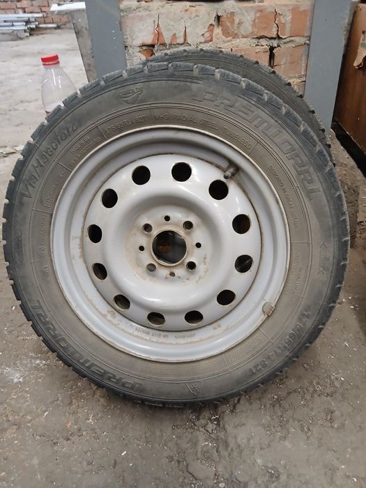 Зимняя резина  на 14.