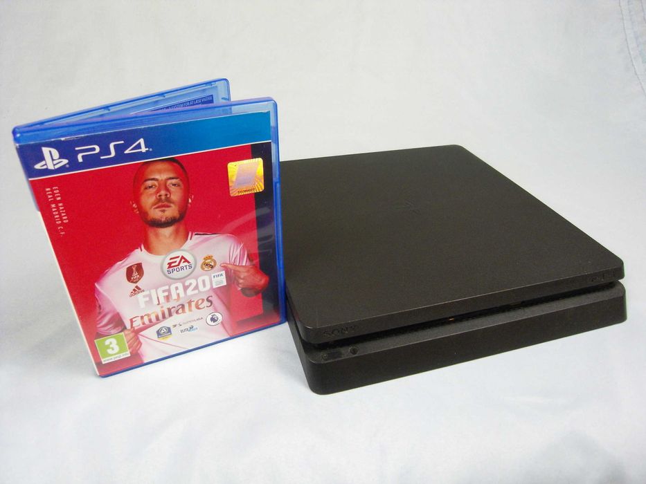 SONY PS4 500 GB Zadbana + Fifa 20