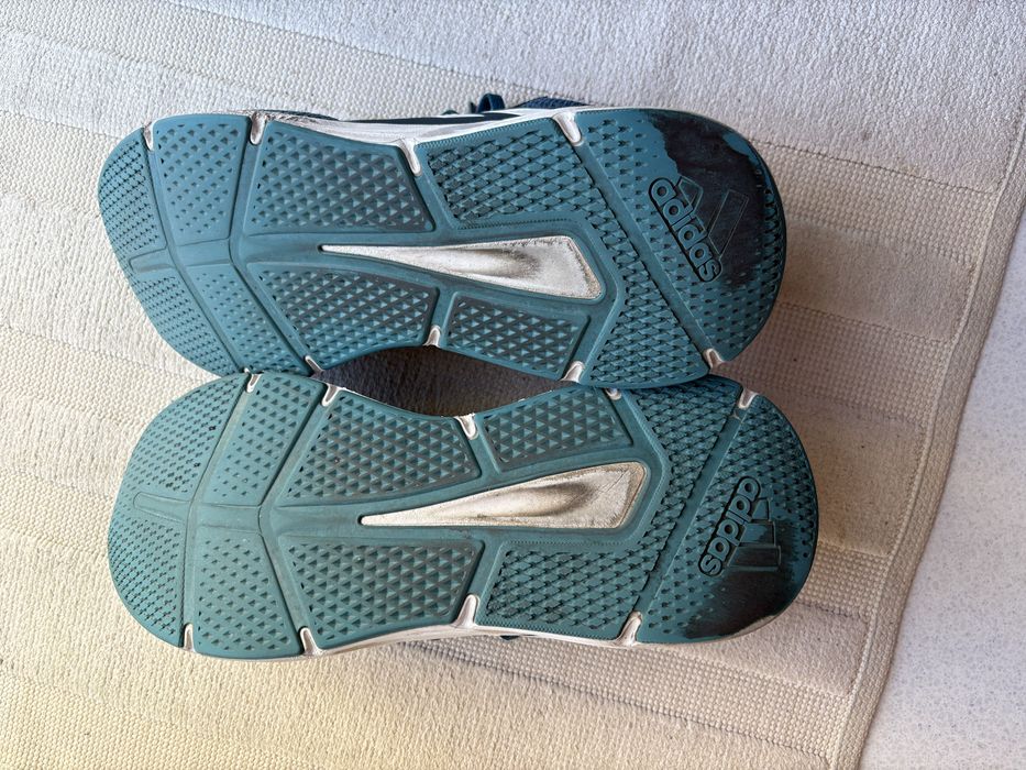 Ténis adidas corrida 44