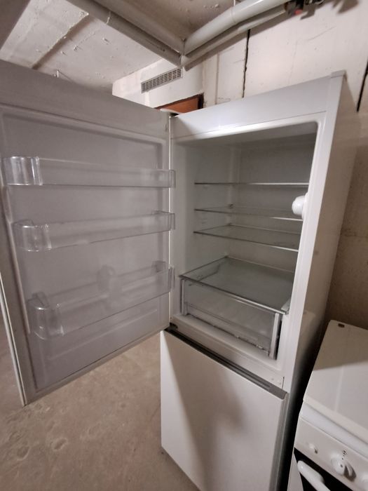 Lodówka Polar czysta, sprawna