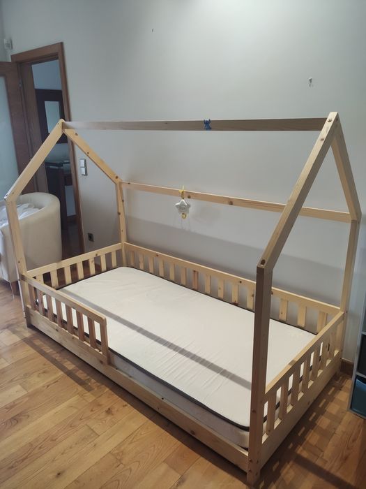 Cama Montessori Natural + estrado + colchão