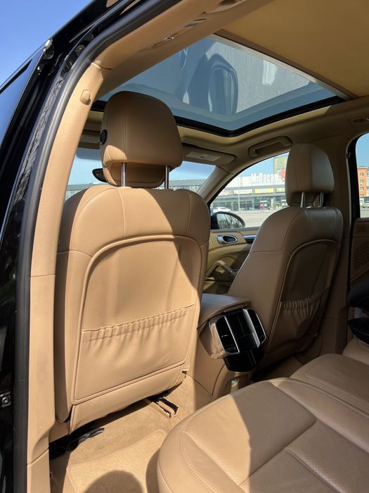 Porsche Cayenne Platinum Edition Обмін на електричний автомобіль