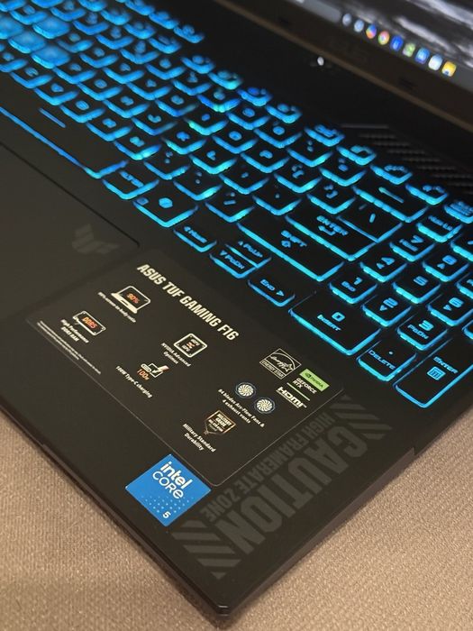 Свежий игровой ноутбук Asus-Gaming-F16 (Core i5-210H/RTX4050-6Gb-140W)