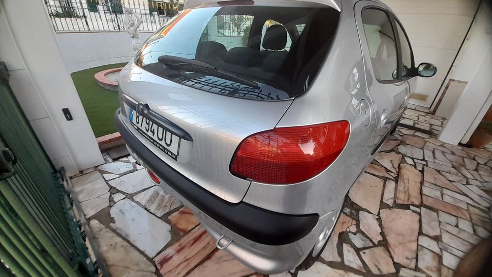 Peugeot 206, 1.1 de 2003 foto 4