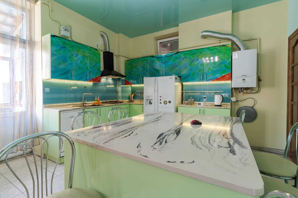 4-кімнатна квартира на продаж у Львові біля центру