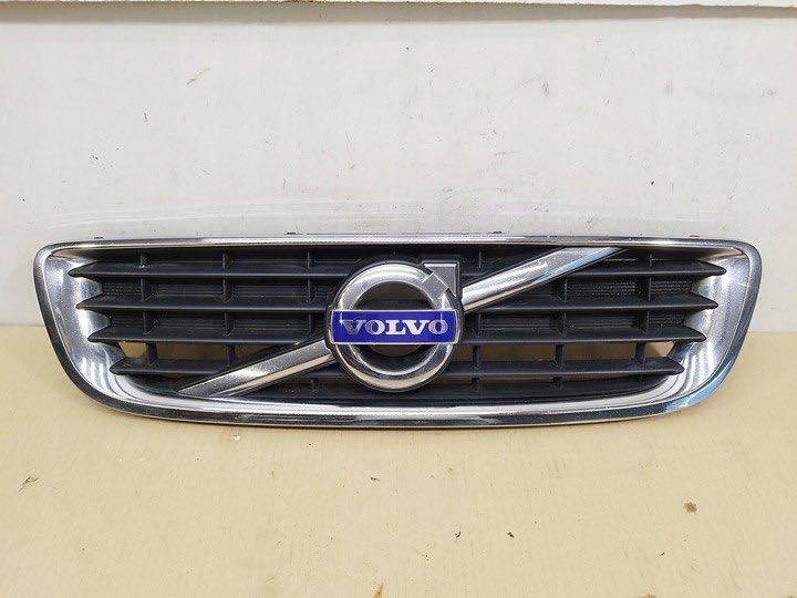Atrapa chłodnicy grill Volvo S40 V50 07-11