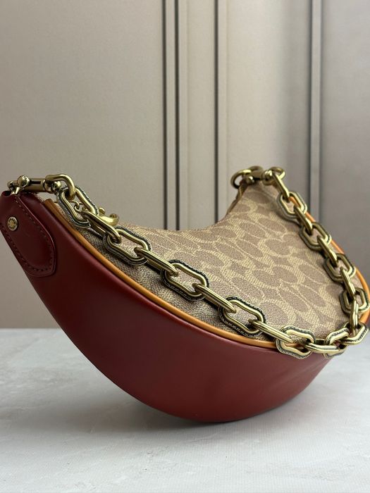 Жіноча сумка на плече Coach Mira 24, класичний логотип, золота фурнітура, оригінал