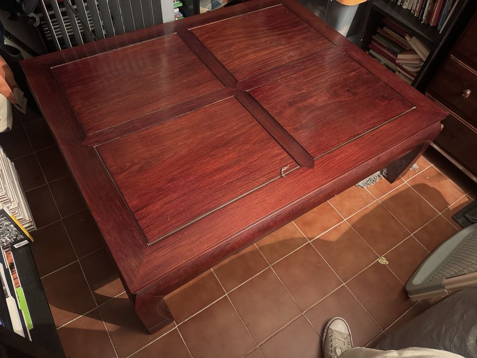 Mesa de centro em madeira maciça 127x102 alt 41