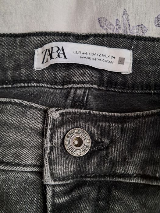 Ciemne spodnie jeansowe 44 Zara xxl jeansy damskie postrzępione 42 xl