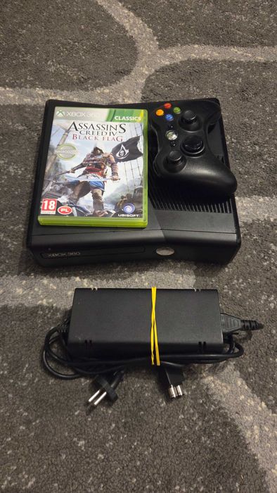 Xbox 360 S 250GB + GRA