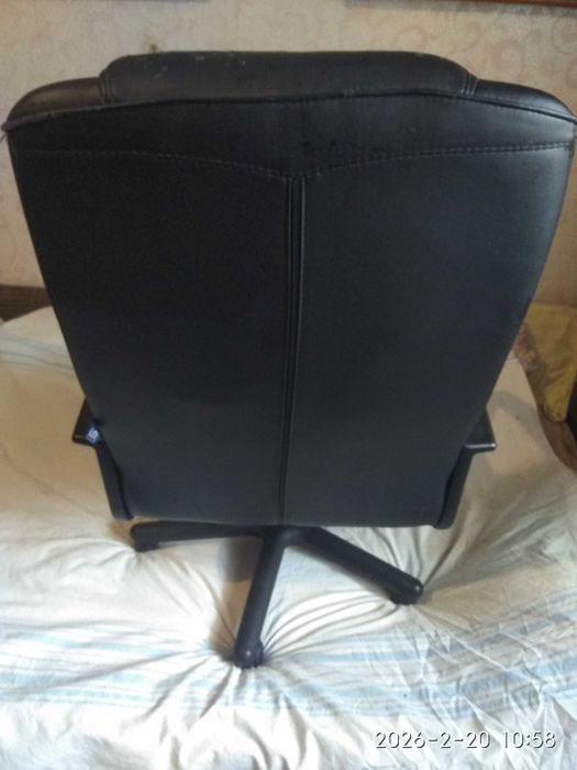 КРЕСЛО - Б У - в рабочем состоянии