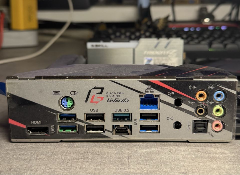 Комплект Ryzen 7 5700X, B550 PG Velocita, 32gb 3600mhz