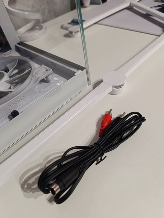 Kabel wtyk SVHS S-VIDEO 4pin / 2x wtyk RCA 1,5m