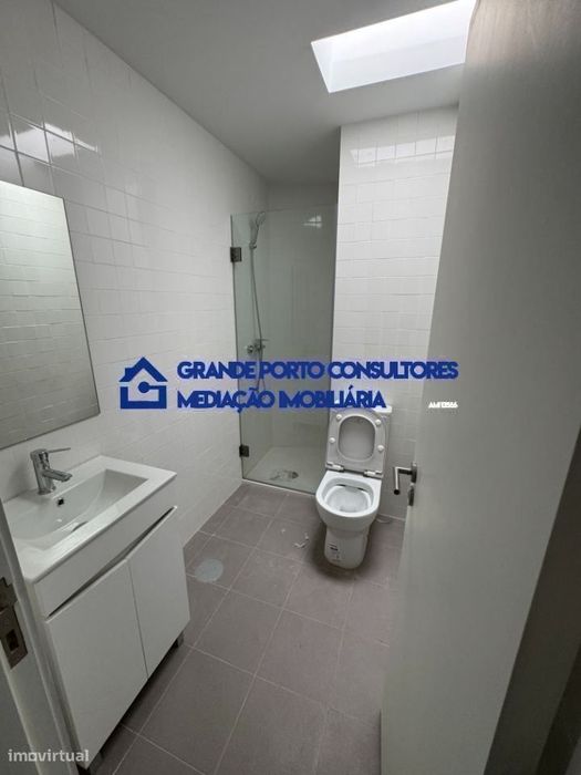 T2 Duplex  Matosinhos Sul - junto Av. Serpa Pinto